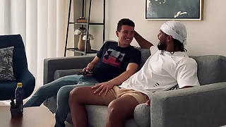 TRAILER GOLD DIGGER Music roulade CON MACHO VERGON INTERACIAL